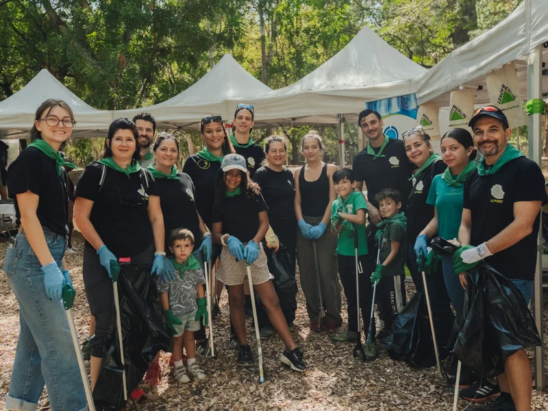 Gestes simples pour protéger la biodiversité La Réunion : tri des déchets et jardinage écologique.